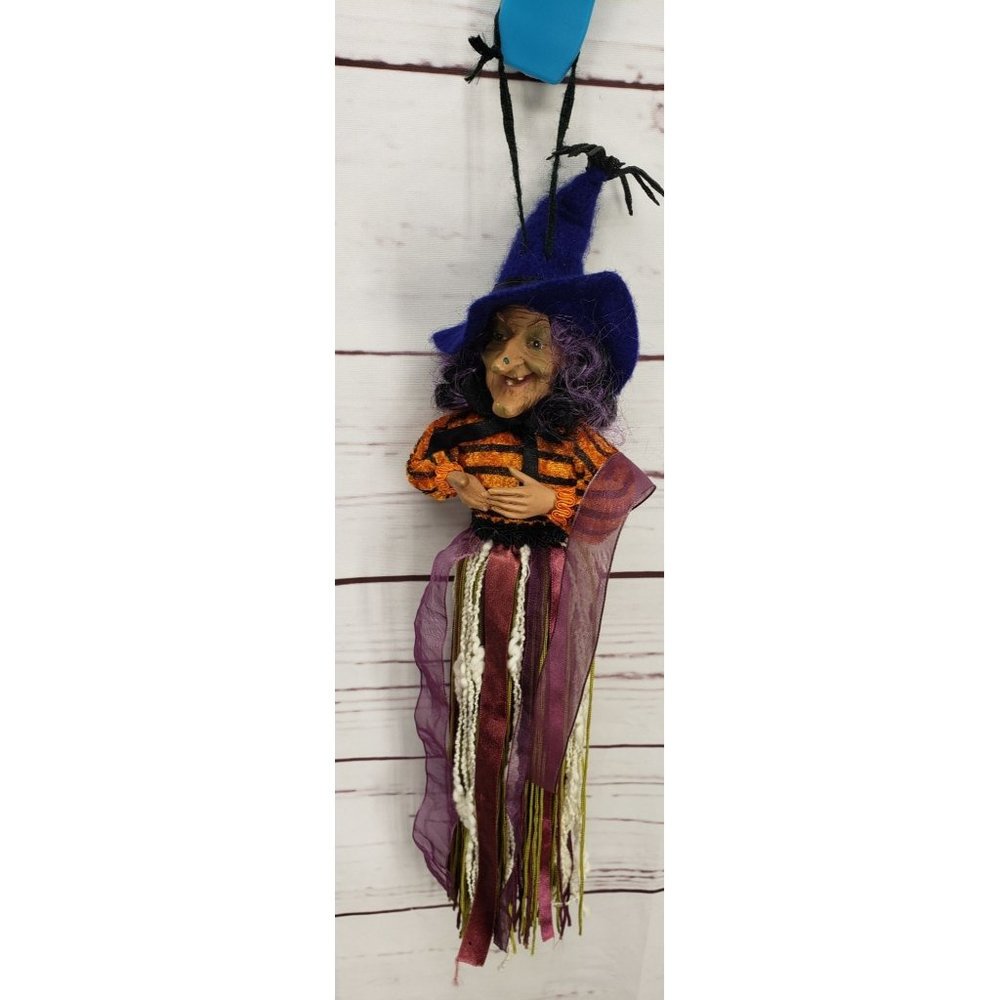 Porcleain witch face hands‎ hanging decoration